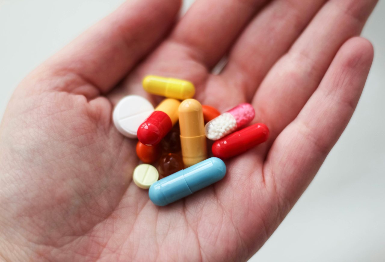 Medication Interactions: What You Need to Stop Before Ibogaine Treatment