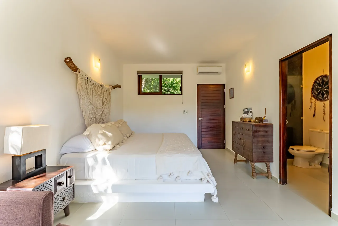 Bassé Clinic Bedroom — additional single-occupancy room